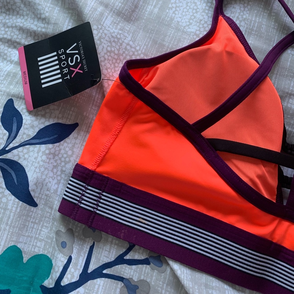 Victoria’s Secret sport bra